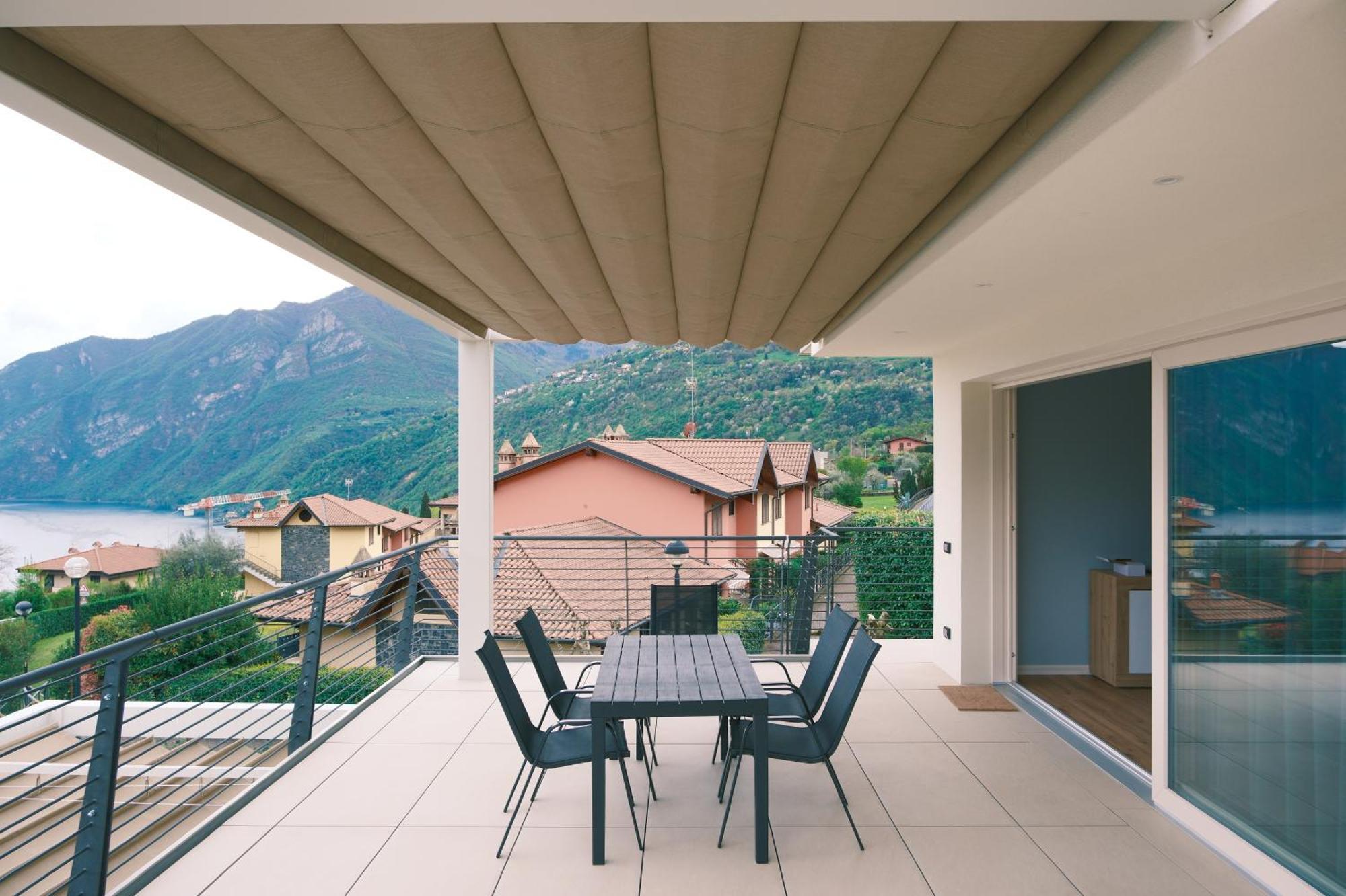 Costa Blu - Terrace Overlooking The Lake & Pool Riva di Solto Exterior photo