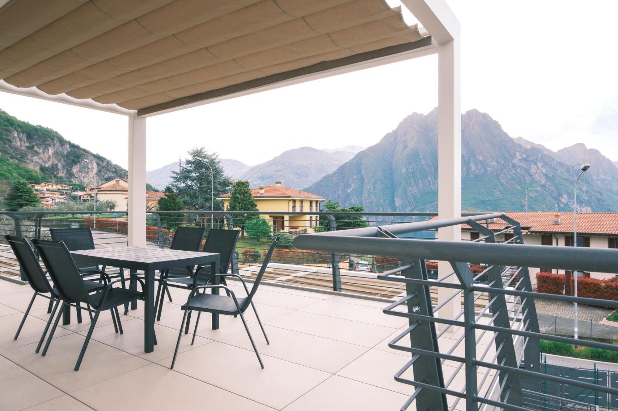 Costa Blu - Terrace Overlooking The Lake & Pool Riva di Solto Exterior photo