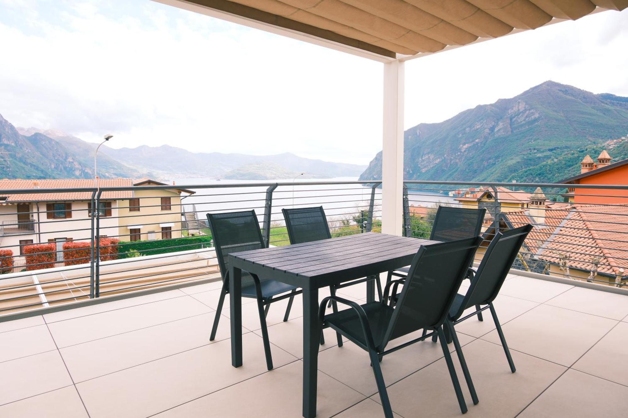 Costa Blu - Terrace Overlooking The Lake & Pool Riva di Solto Exterior photo
