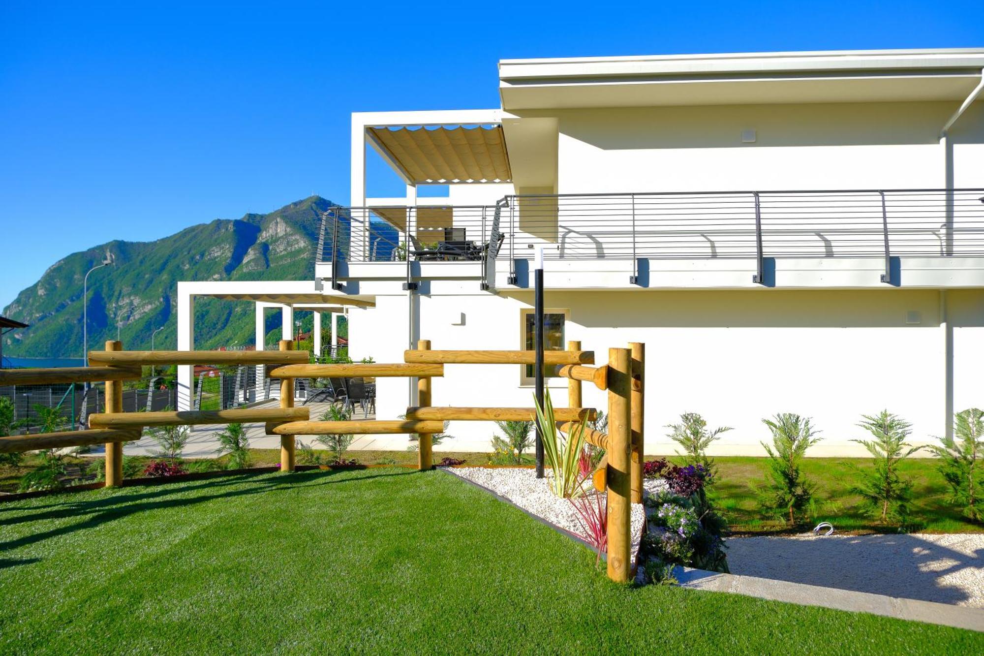Costa Blu - Terrace Overlooking The Lake & Pool Riva di Solto Exterior photo