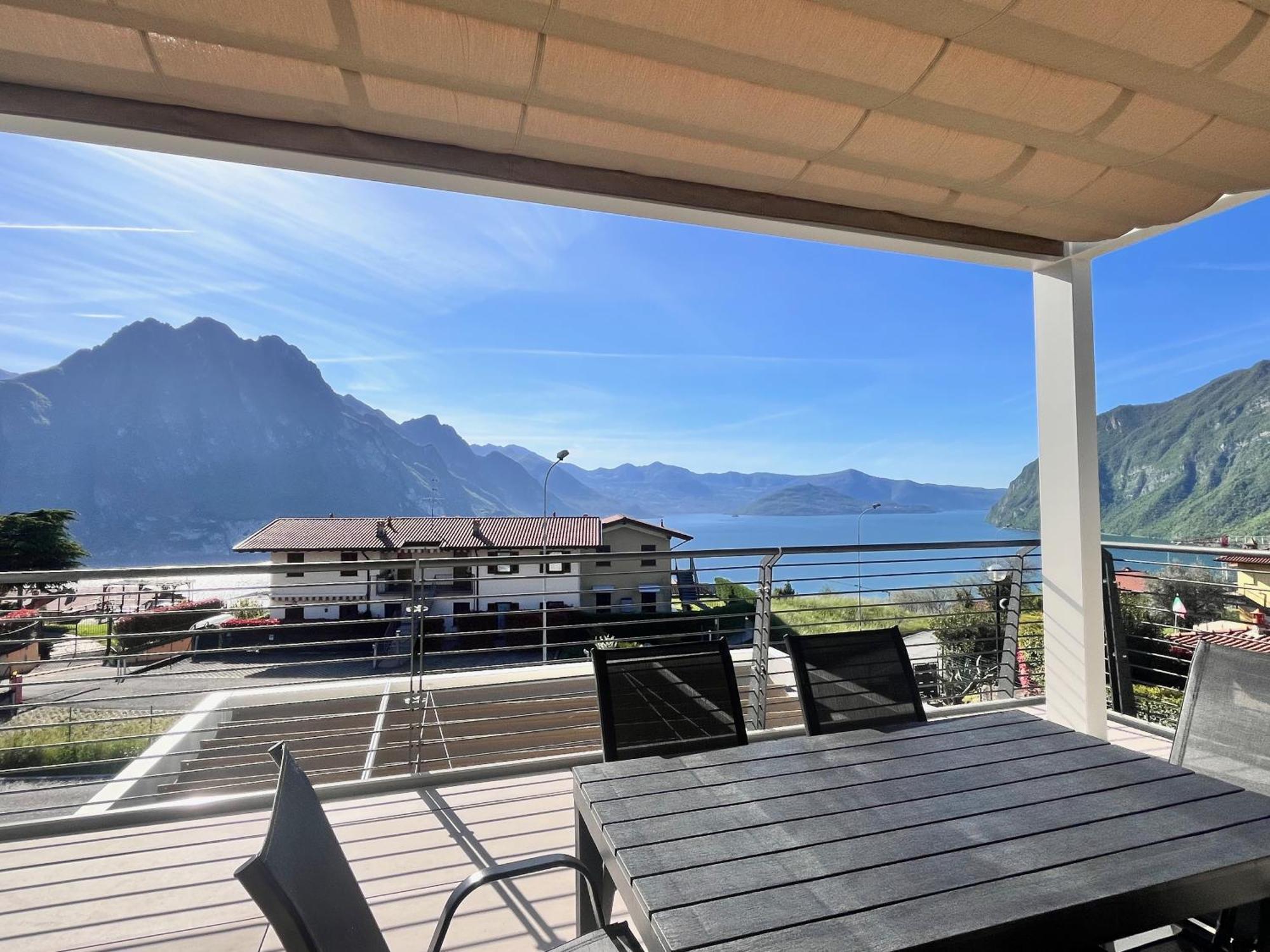 Costa Blu - Terrace Overlooking The Lake & Pool Riva di Solto Exterior photo