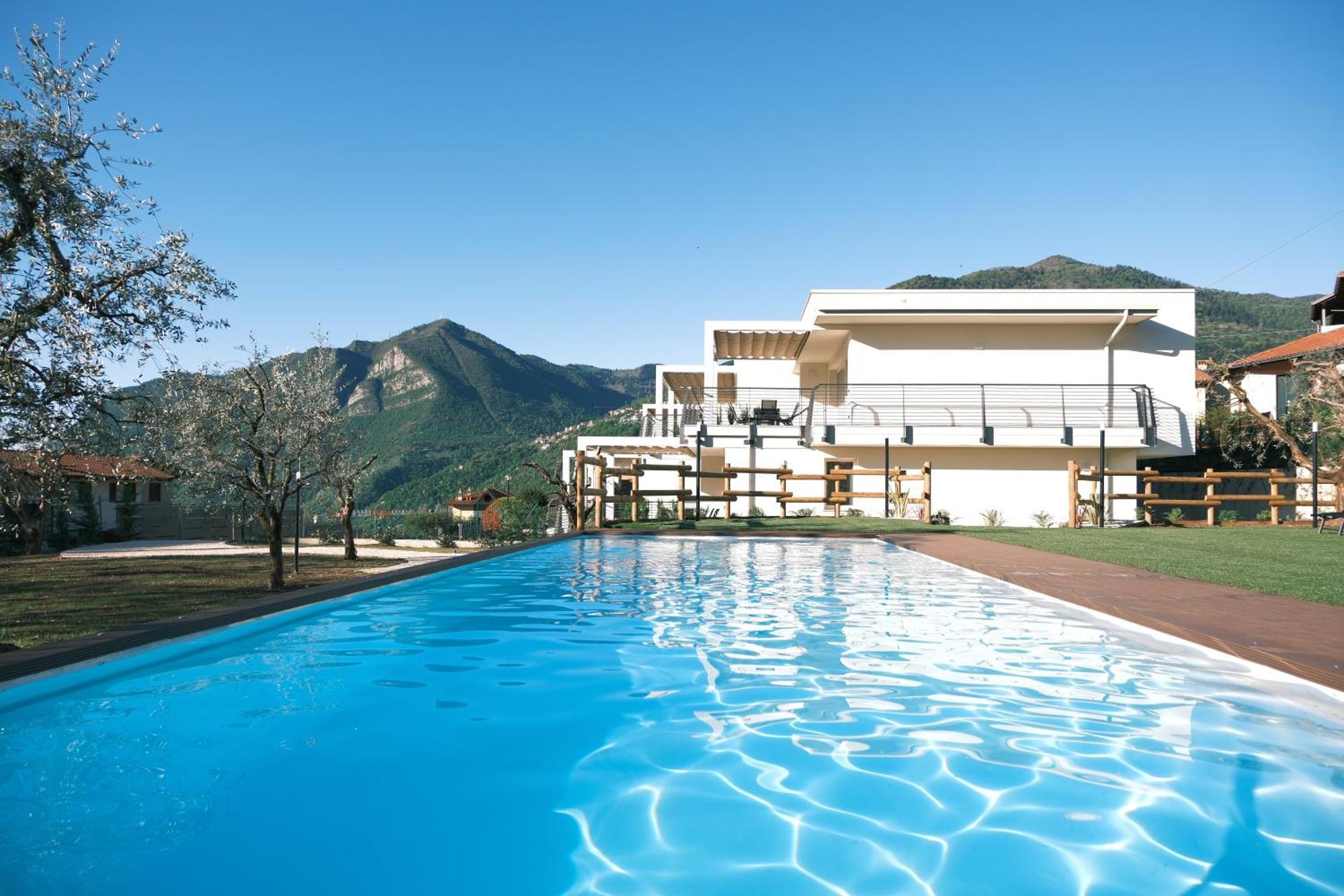 Costa Blu - Terrace Overlooking The Lake & Pool Riva di Solto Exterior photo