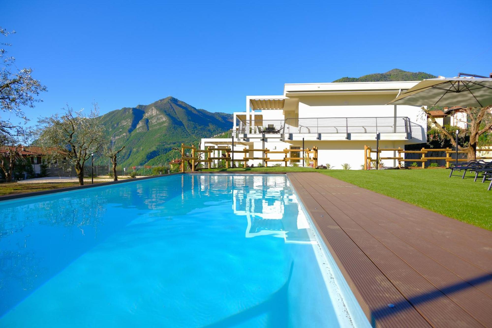 Costa Blu - Terrace Overlooking The Lake & Pool Riva di Solto Exterior photo