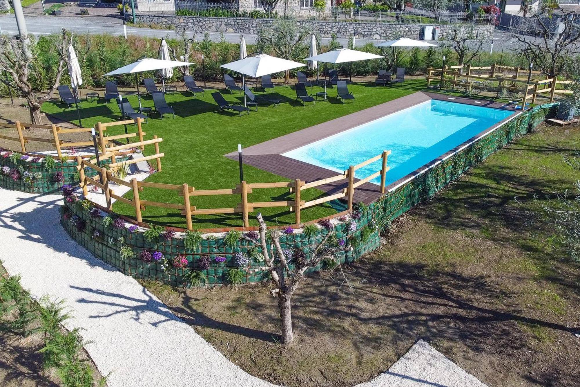 Costa Blu - Terrace Overlooking The Lake & Pool Riva di Solto Exterior photo